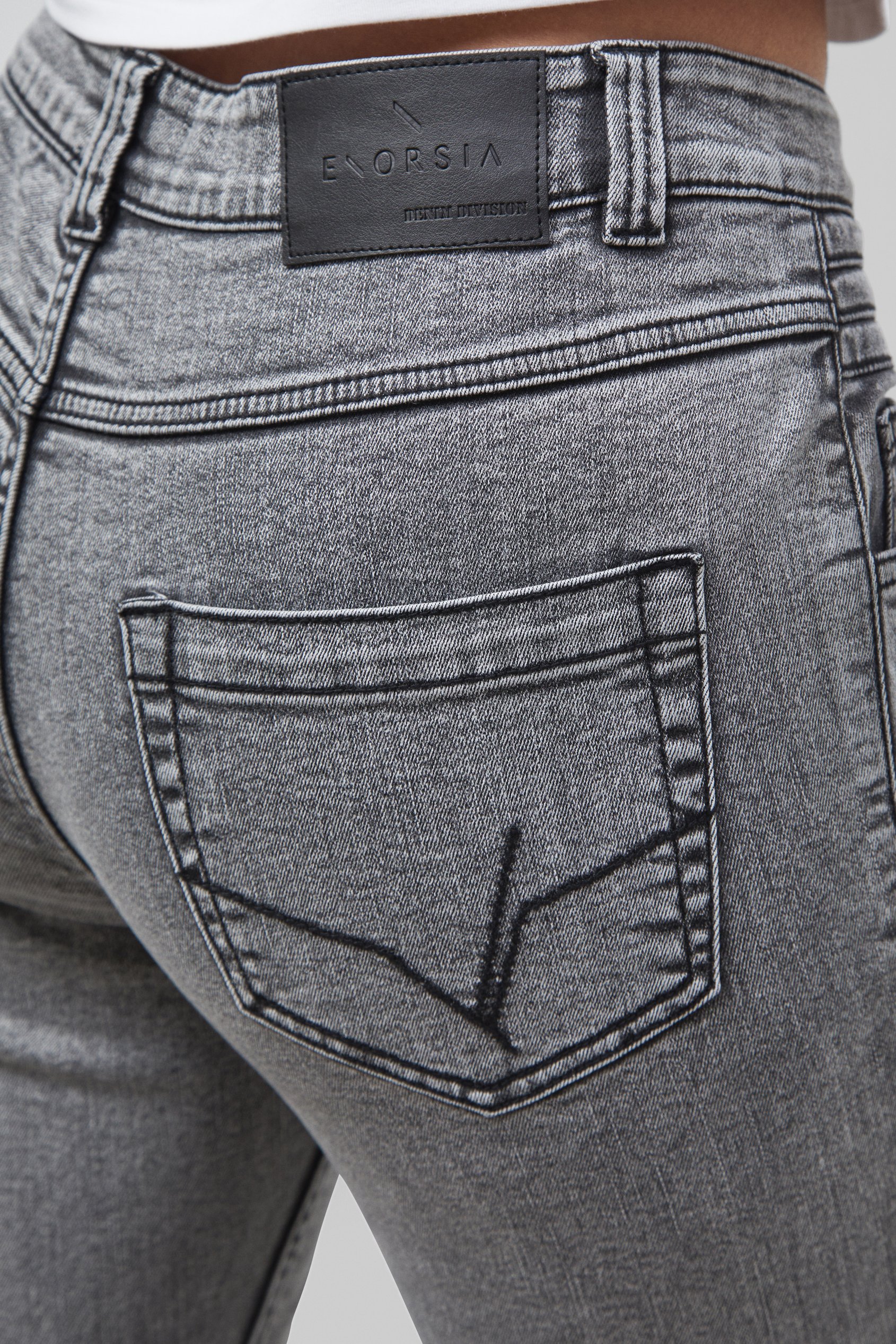 Enorsia Authentic Capri Jeans