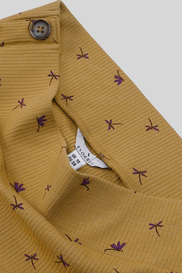 Side Button Split Ribbed Skirt