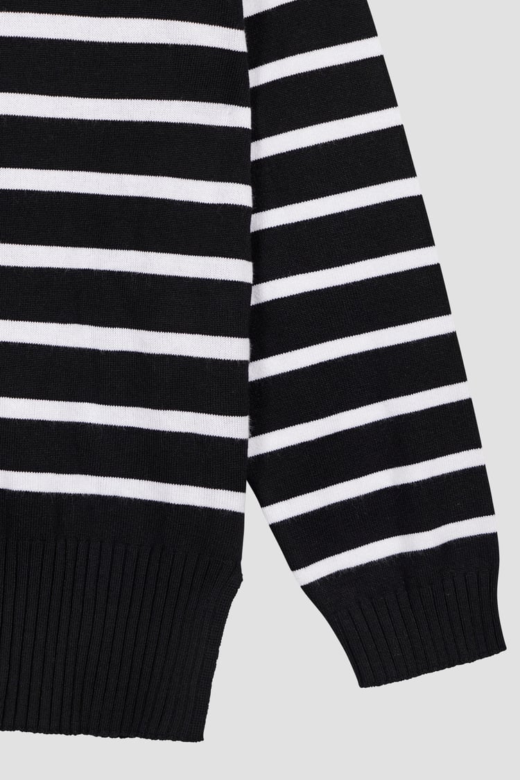 Women's Open Collar Knitted Jumper