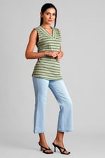 Super Light Cropped Flared Buttoned Jeans