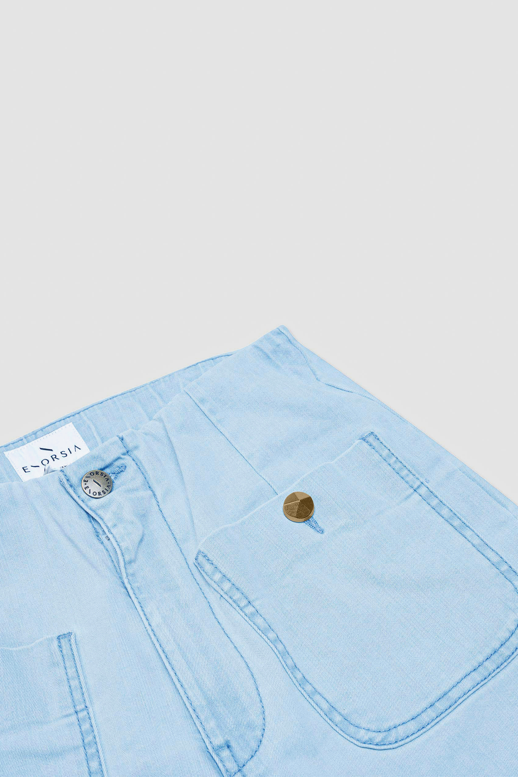 Super Light Cropped Flared Buttoned Jeans