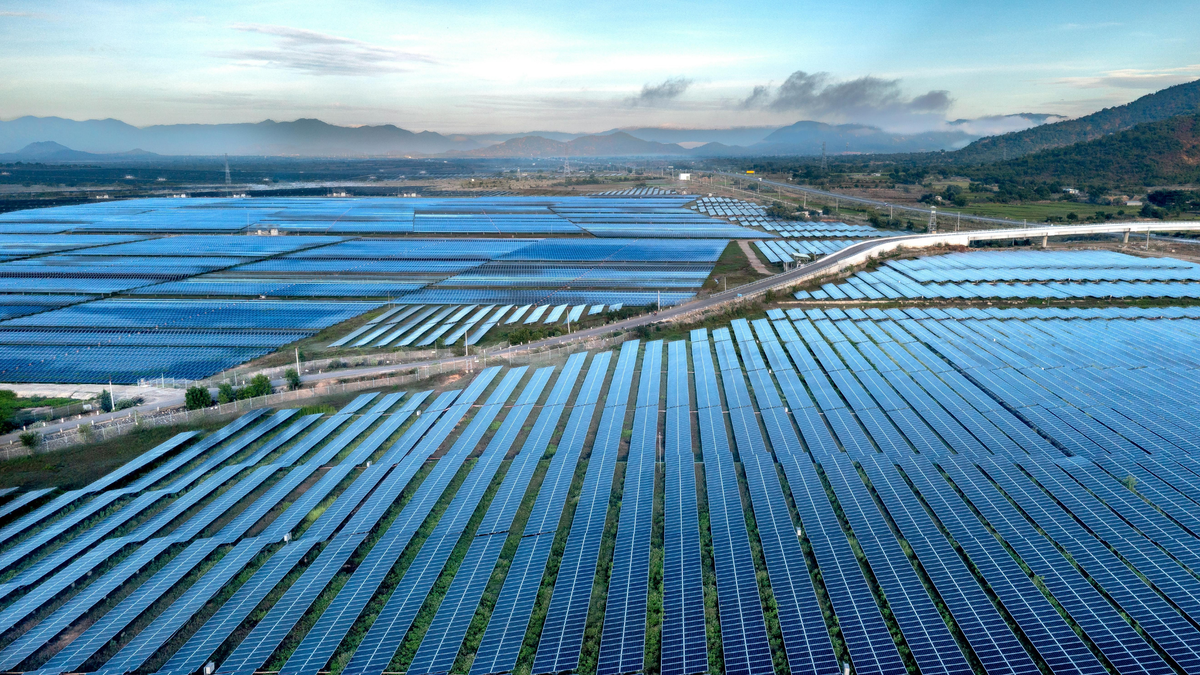 Axpo Opens 200 MWp Vilecha Solar Complex in Spain's León Province