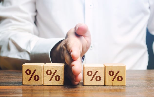 Navigating Debt Challenges in the Retail Real Estate Market
