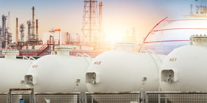Energy Giants TotalEnergies and Chevron Pivot Towards LNG and Efficiency in a Transforming Market