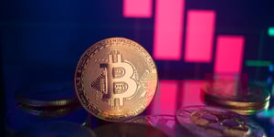 Decoupling Dynamics: Bitcoin’s Resilience Amid Tech Stocks Tumble