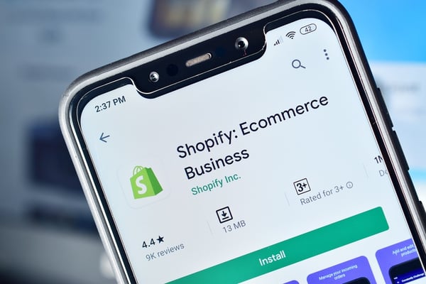 Shopify: A Beacon of Resilience in E-commerce Amid Cautious Consumer Spending