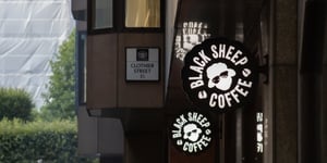 Starbucks Brews Bold Expansion in the UK Despite Economic Challenges