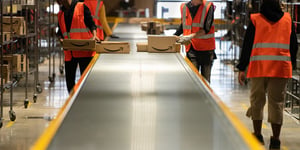 Amazon’s Quebec Exit: Unions, E-commerce, and the Future of Logistics Jobs