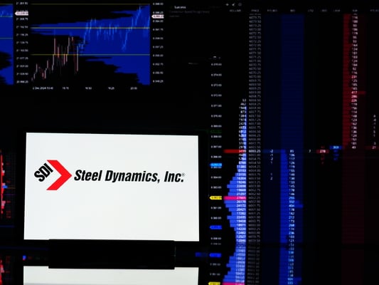 Steel Dynamics Faces Q4 Headwinds: An In-Depth Earnings Forecast and Industry Challenges