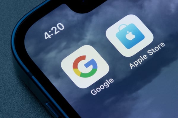 Google’s Bold Retail Leap: Challenging Apple with Physical Stores in India