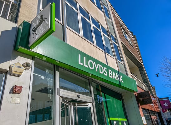 The Strategic Pivot: Lloyds Banking Group’s Offshoring Move to India