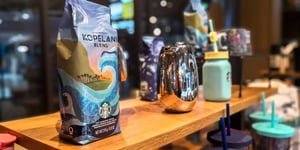 Starbucks’s Bold Move: No Purchase, No Perch