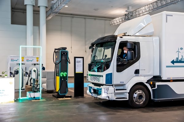 The Electrifying Race: Ford and Volvo Charging Ahead in the EV Market