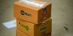 E-commerce Giants Battle for Quick-Delivery Supremacy in India