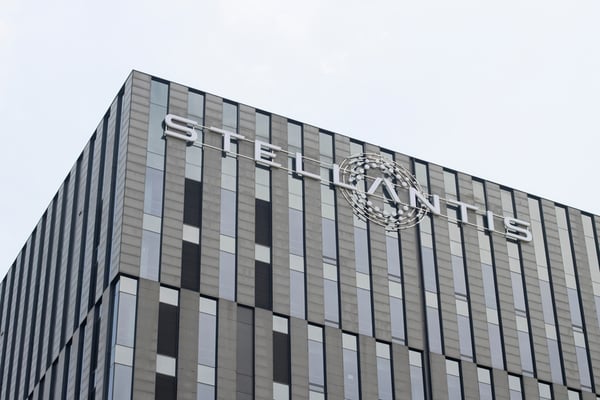 Stellantis’ Strategic Shifts Amid EV Transition