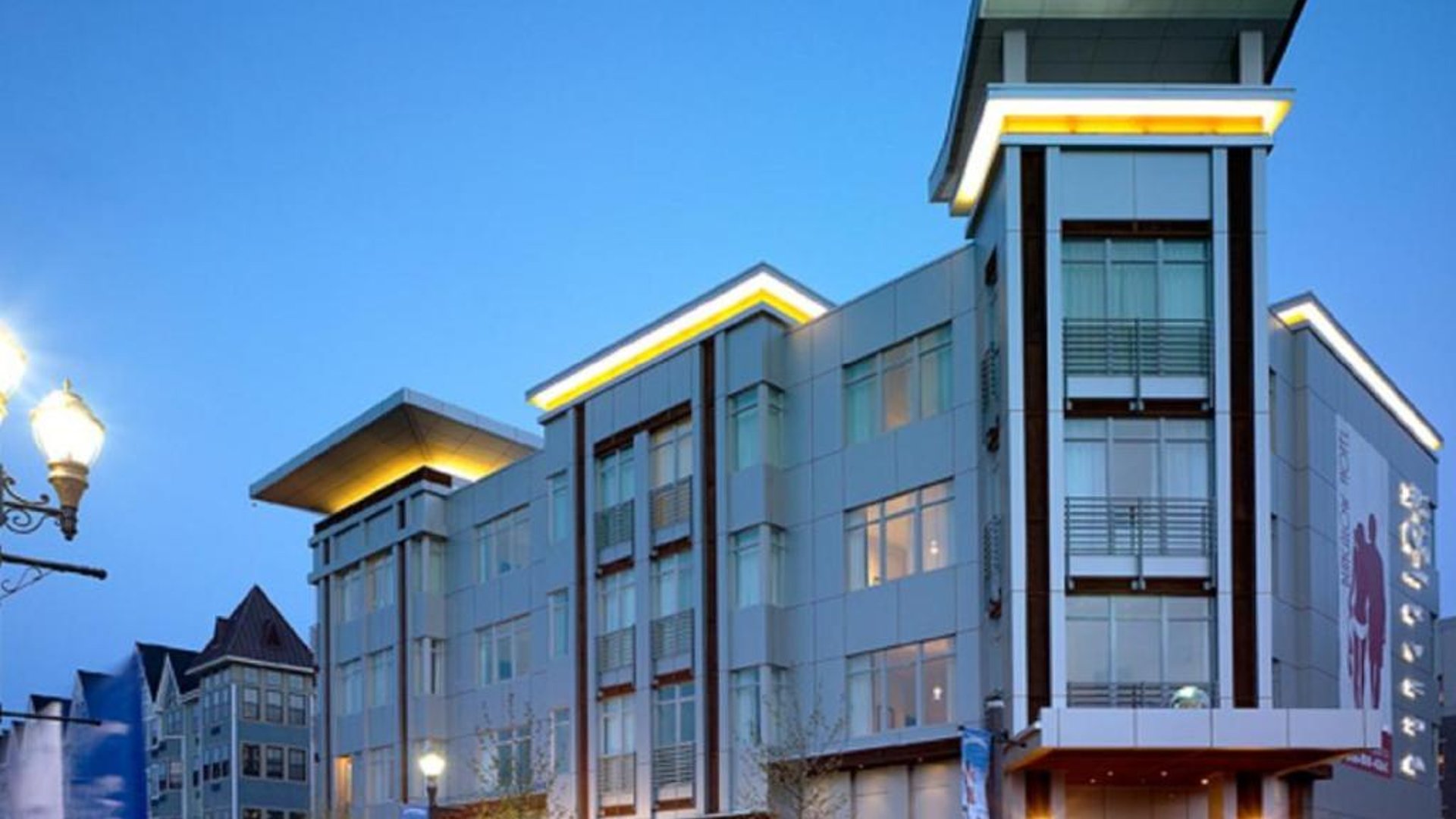 Bungalow Hotel in in Long Branch, United States