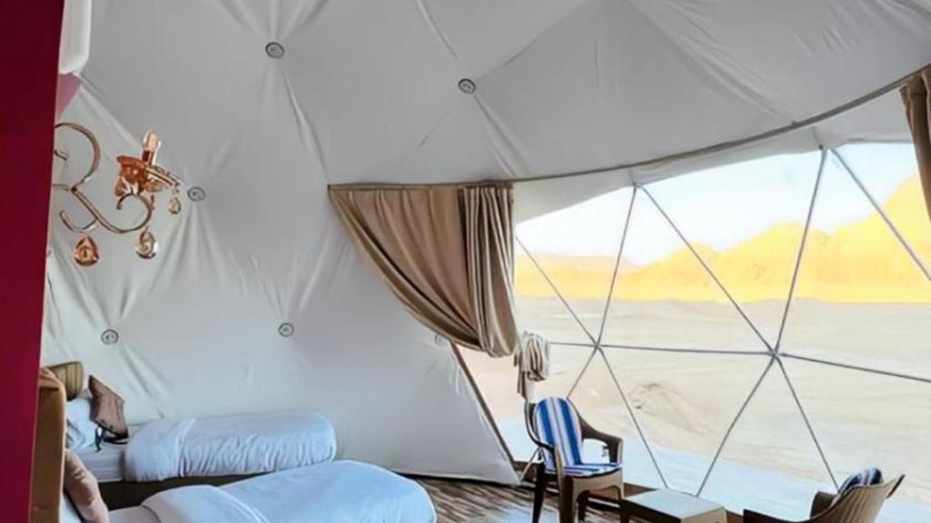 Romantic Moment Rum CAMP in Wadi Rum, Jordan
