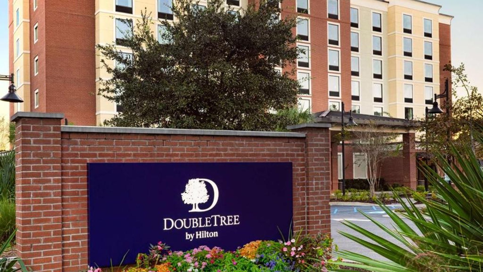 DoubleTree by Hilton Charleston Mount Pleasant in in Charleston, United States