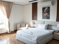 Hotel thumbnail 2