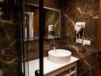 Hotel thumbnail 2