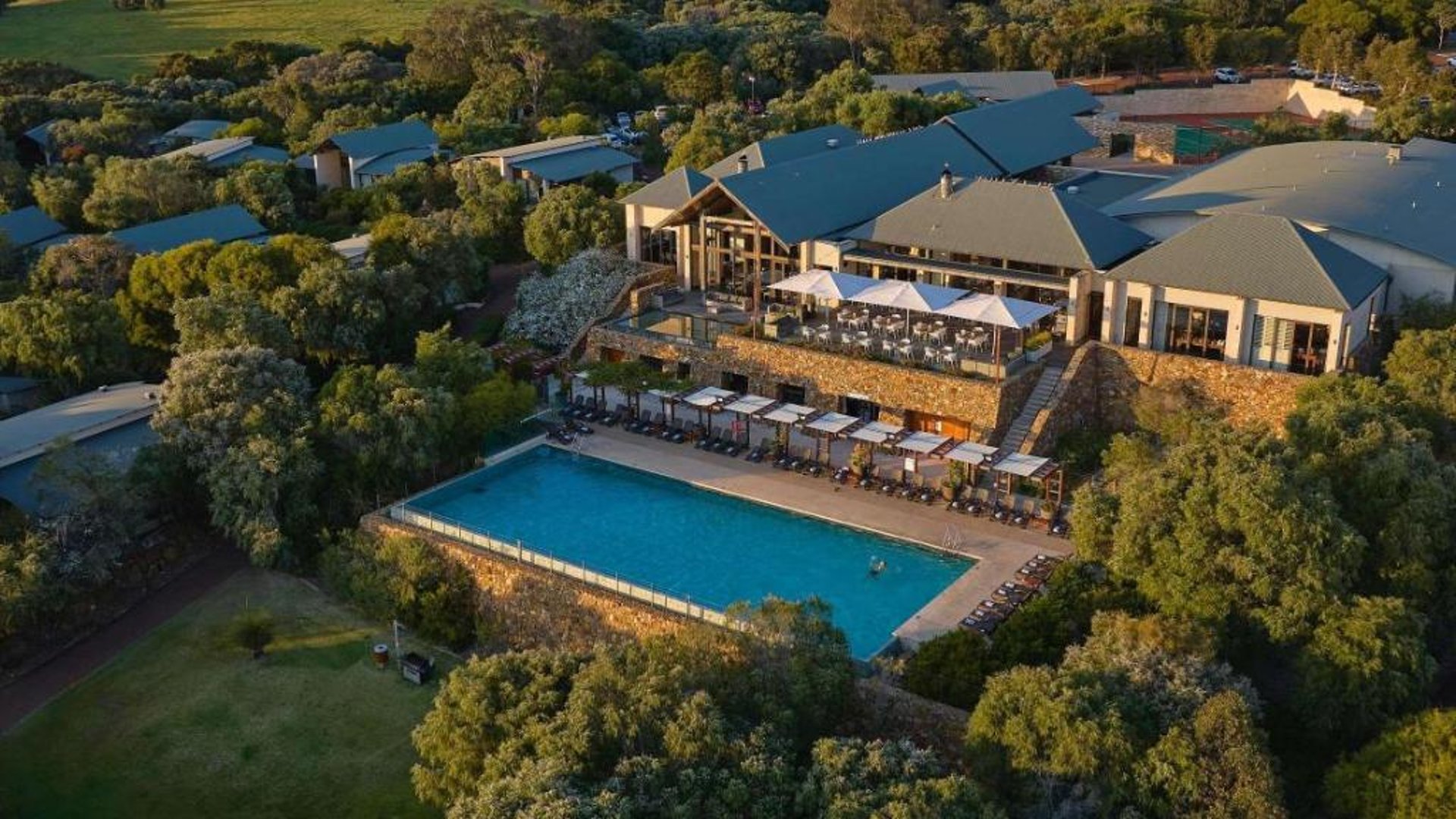 Pullman Bunker Bay Resort Margaret River in ดันส์โบโรห์, ออสเตรเลีย