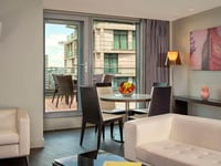 รูปภาพย่อโรงแรม 12