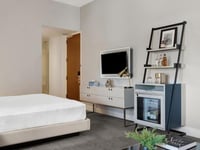 Hotel thumbnail 2