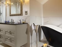 Miniatura del hotel 18