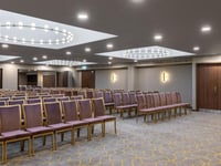 معاينة الفندق 13