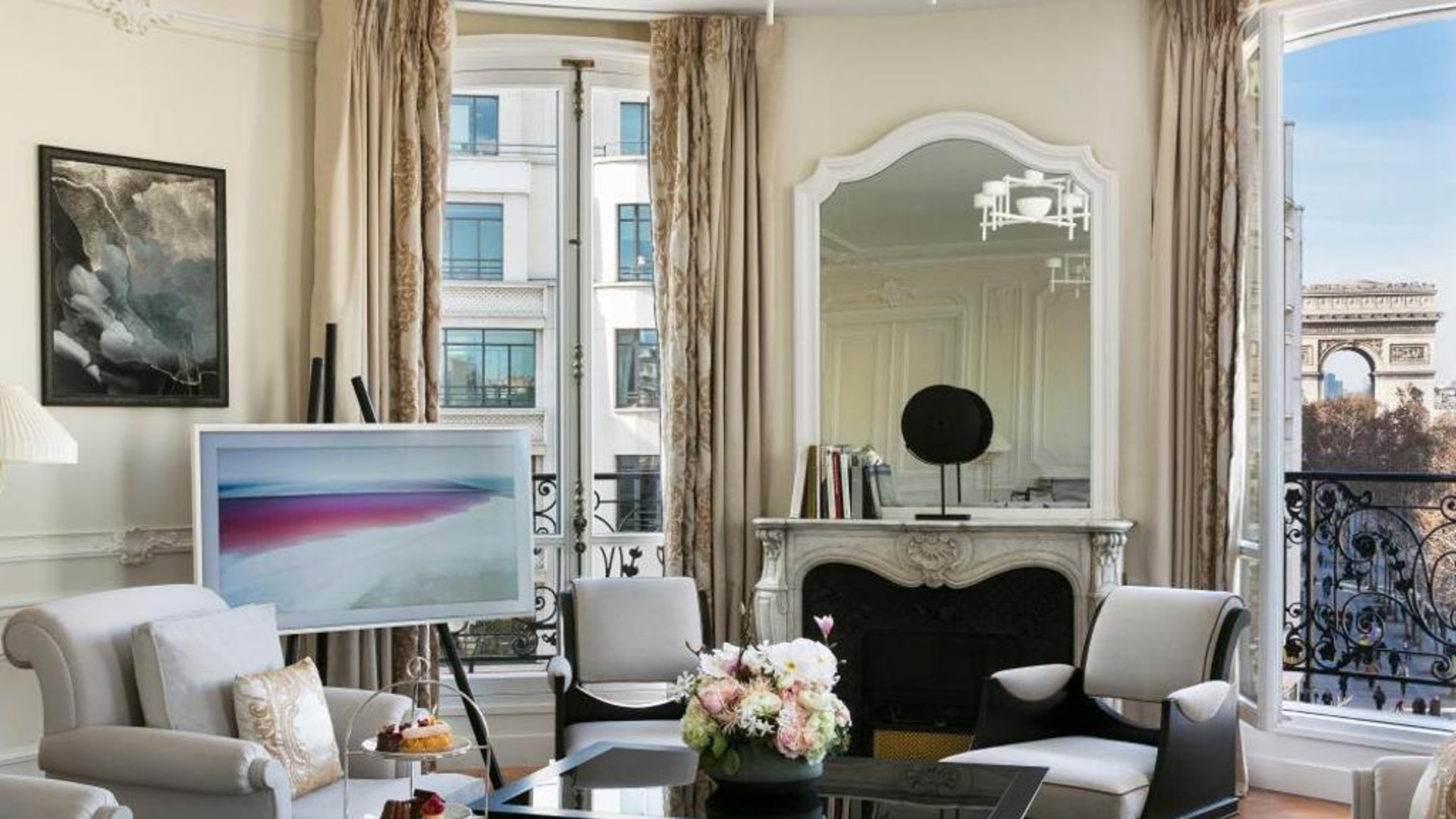 Hôtel Barrière Fouquet's Paris in in Paris, France