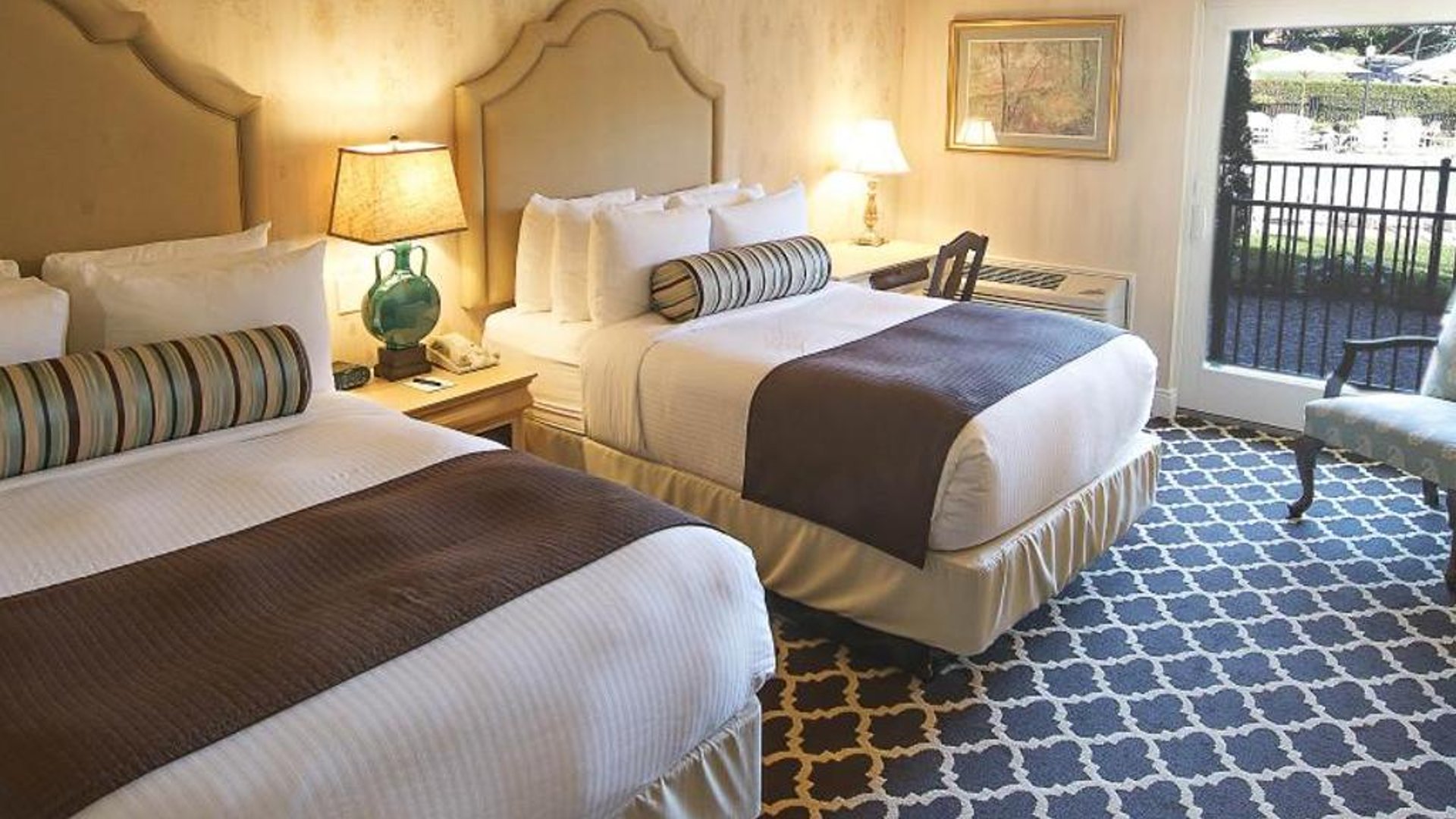 Molly Pitcher Inn in in Red Bank, United States