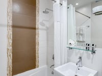 Hotel thumbnail 11