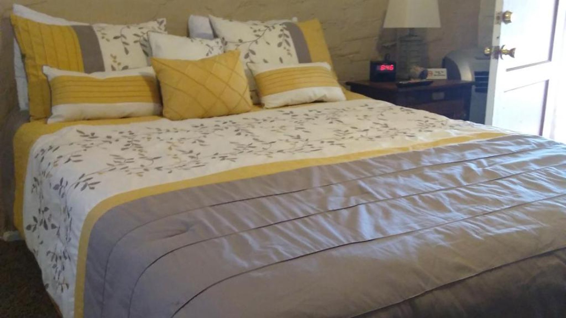 Grand Canyon West Hotel Sheps Miners Inn in in Chloride, United States