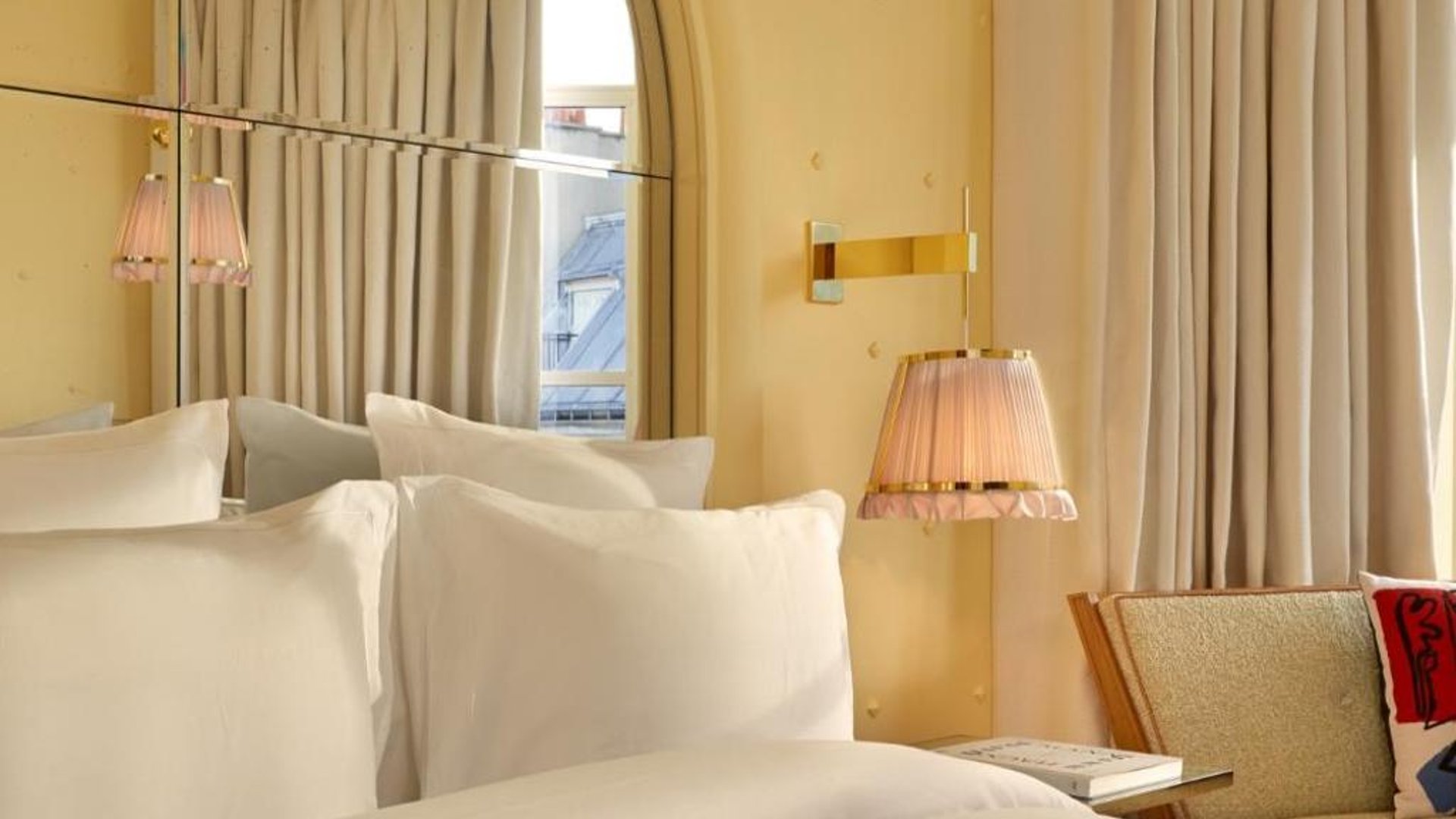 9Confidentiel in in Paris, France