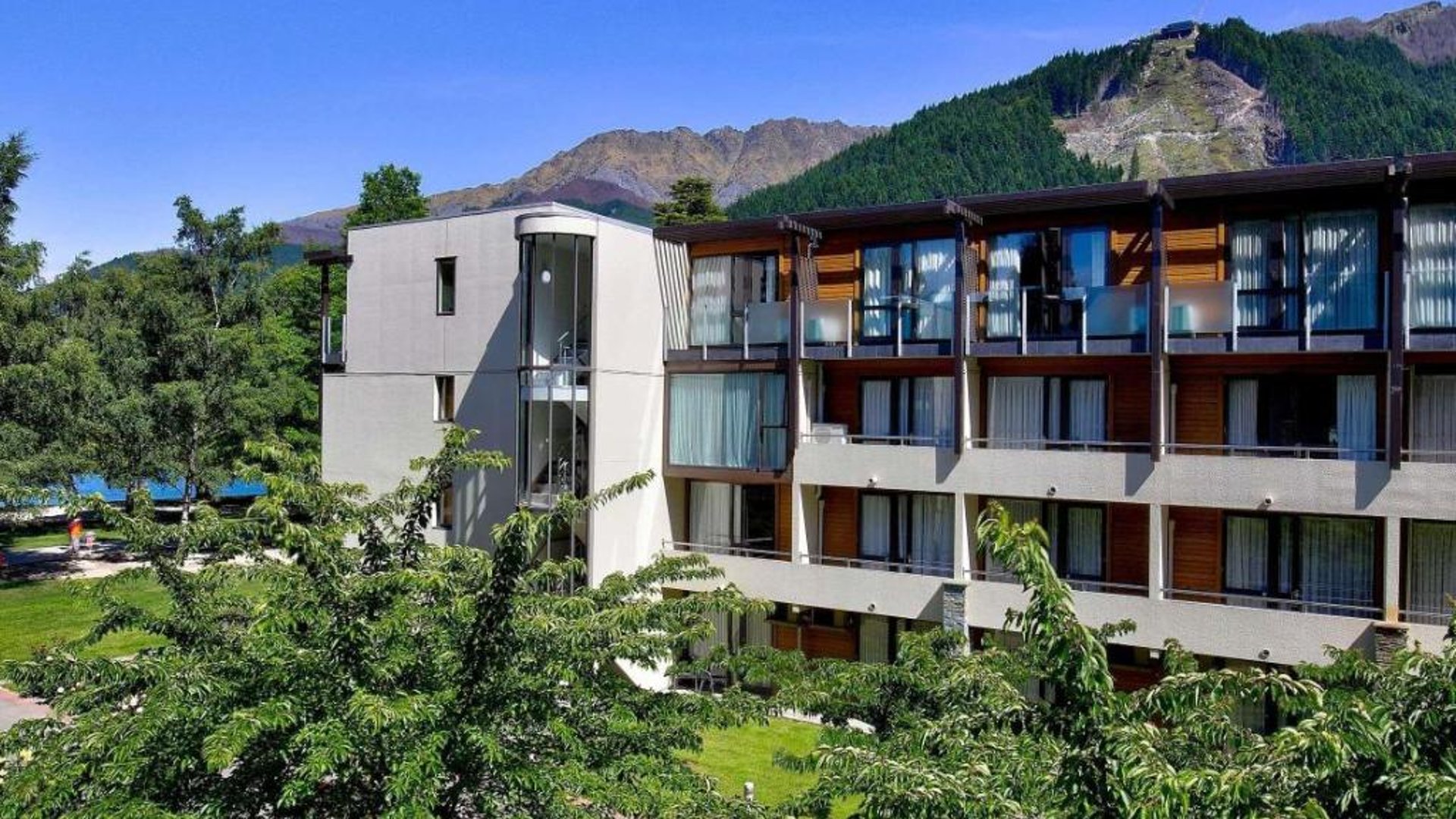 Novotel Queenstown Lakeside in in Queenstown, New Zealand