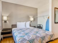 Hotel thumbnail 10