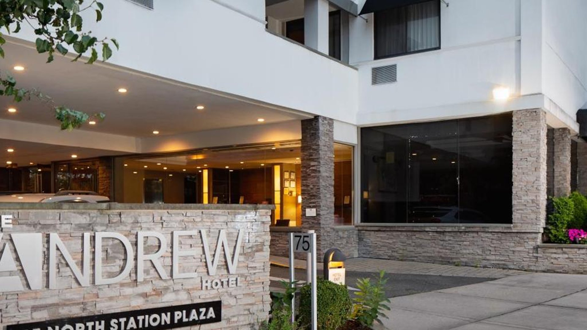 The Andrew Hotel in in Great Neck, United States