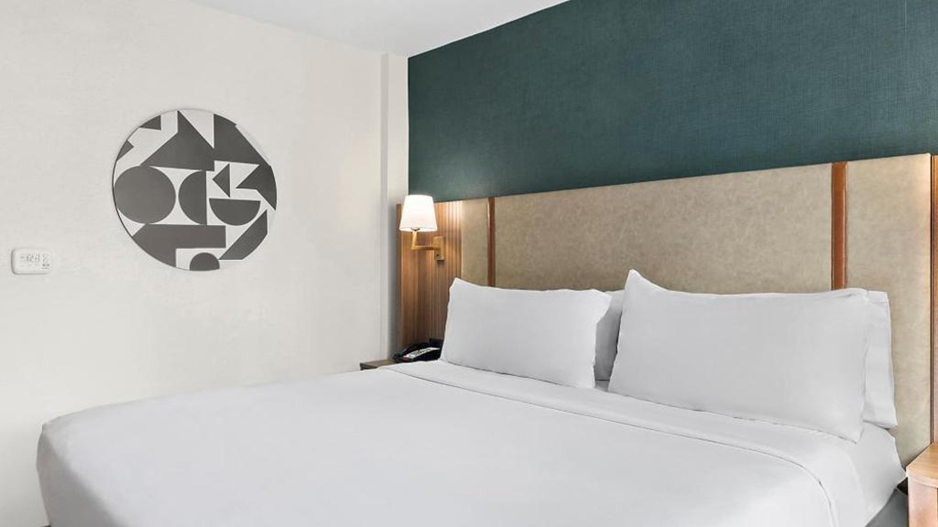 Holiday Inn Manhattan 6th Ave - Chelsea by IHG in in New York, United States