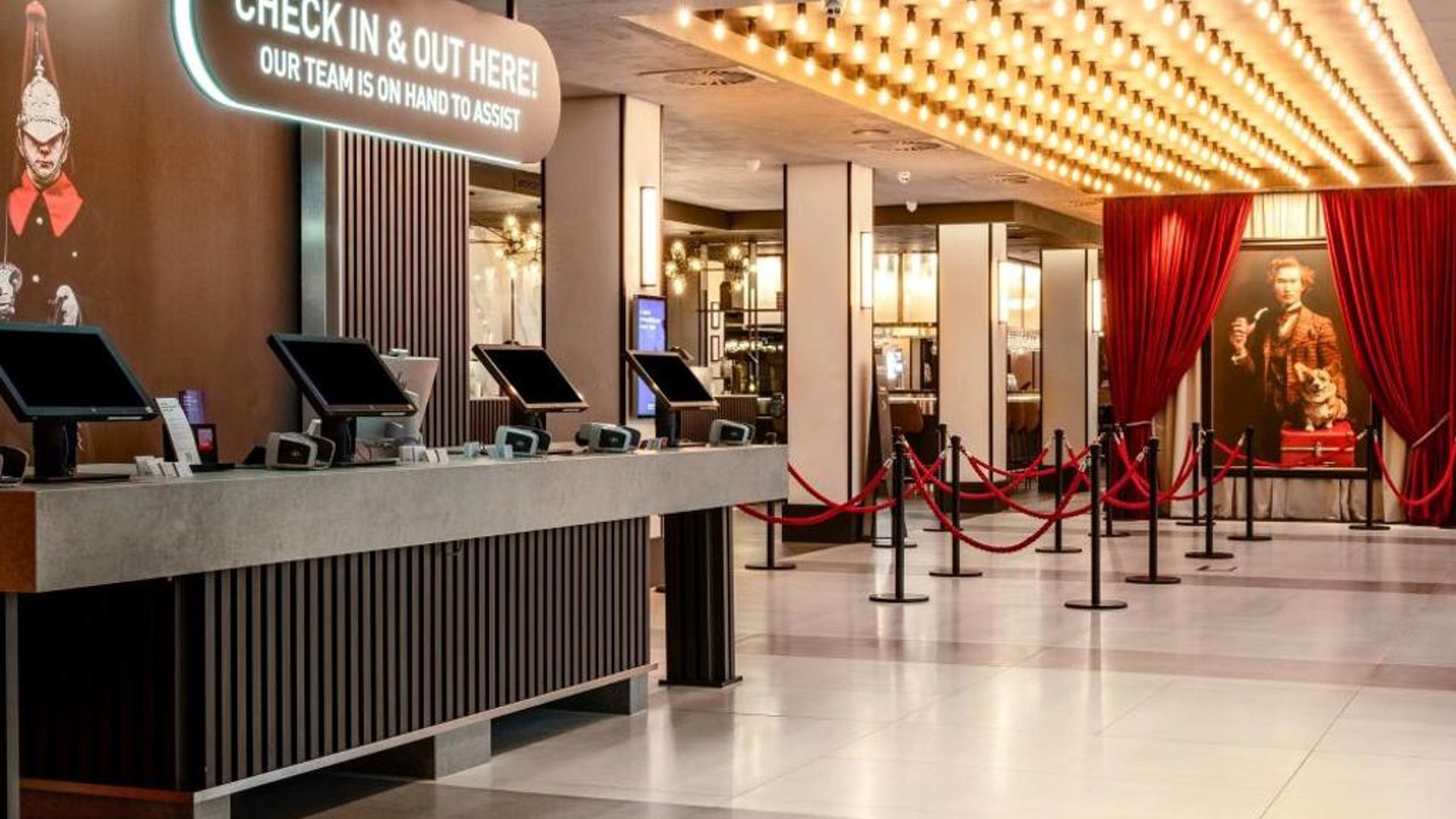 Radisson RED London Heathrow in 米德塞克斯, 英國