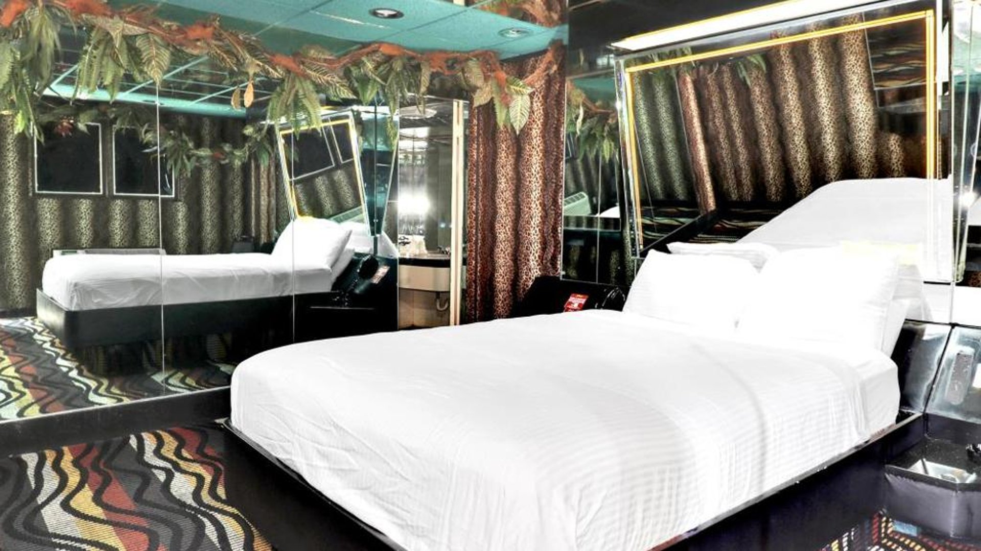 Hollywood Motel in in Farmingdale, United States