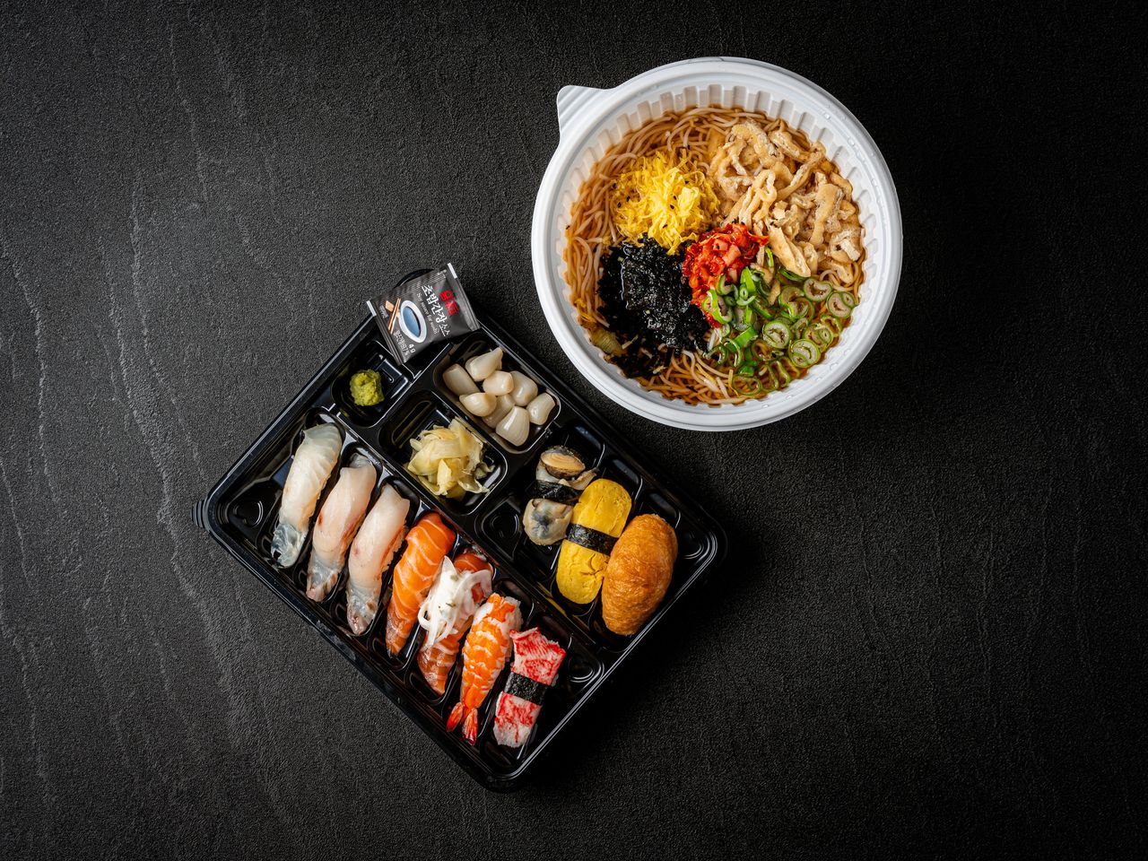 봄설 수산 초밥 도시락 촬영 - 초밥 도시락과 덮밥을 함께 담은 포장 메뉴컷