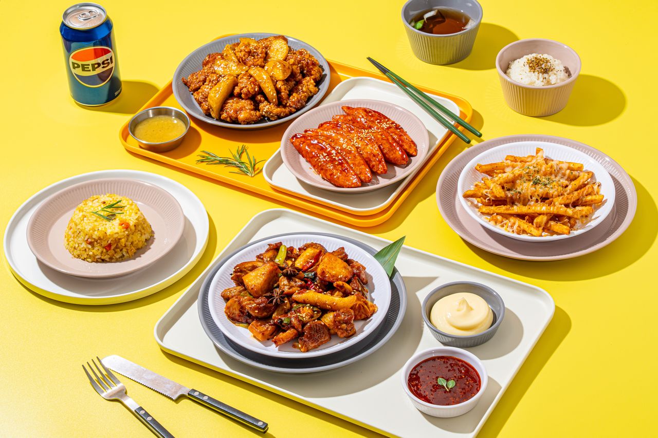 배달 음식사진촬영 - 치킨 세트 배달 한상 구성