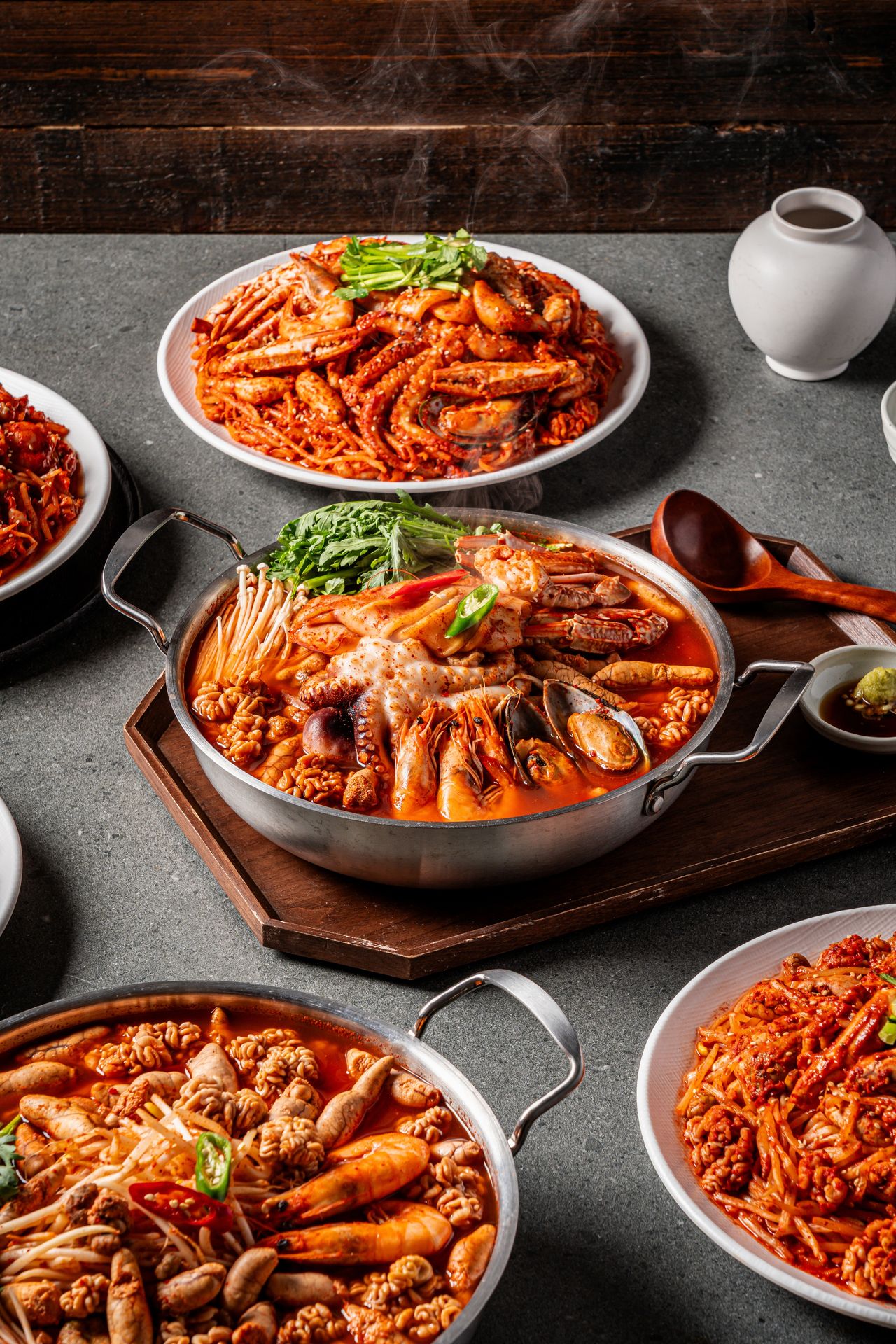 싸다아구찜 아구찜 클로즈업 - 양념 윤기와 콩나물, 해산물 볼륨감