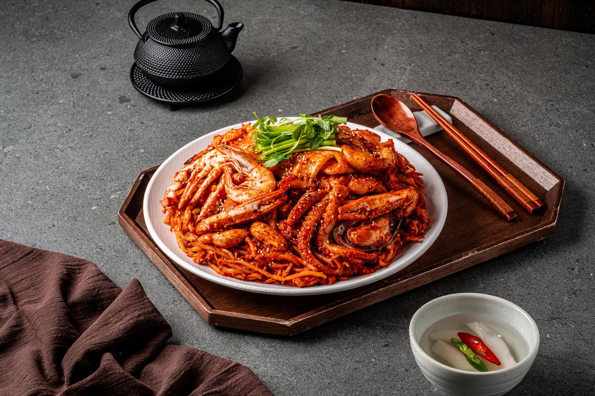 싸다아구찜탕 배달음식사진 - 한상 차림 컷