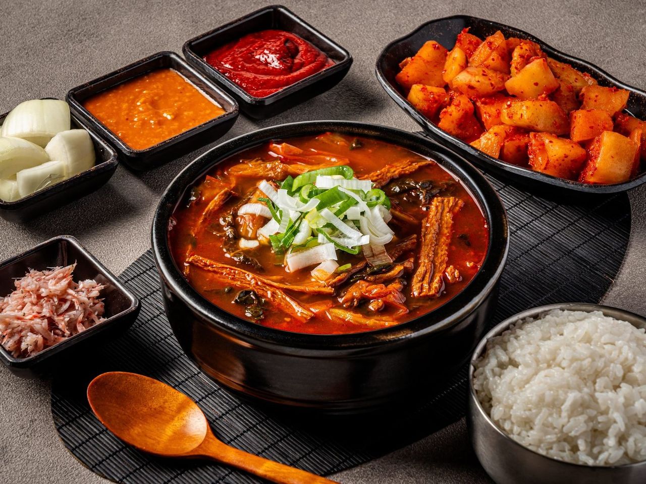 배달 국밥 음식사진촬영 예시 - 여러 배달 플랫폼에 쓸 대표 국밥 배달컷