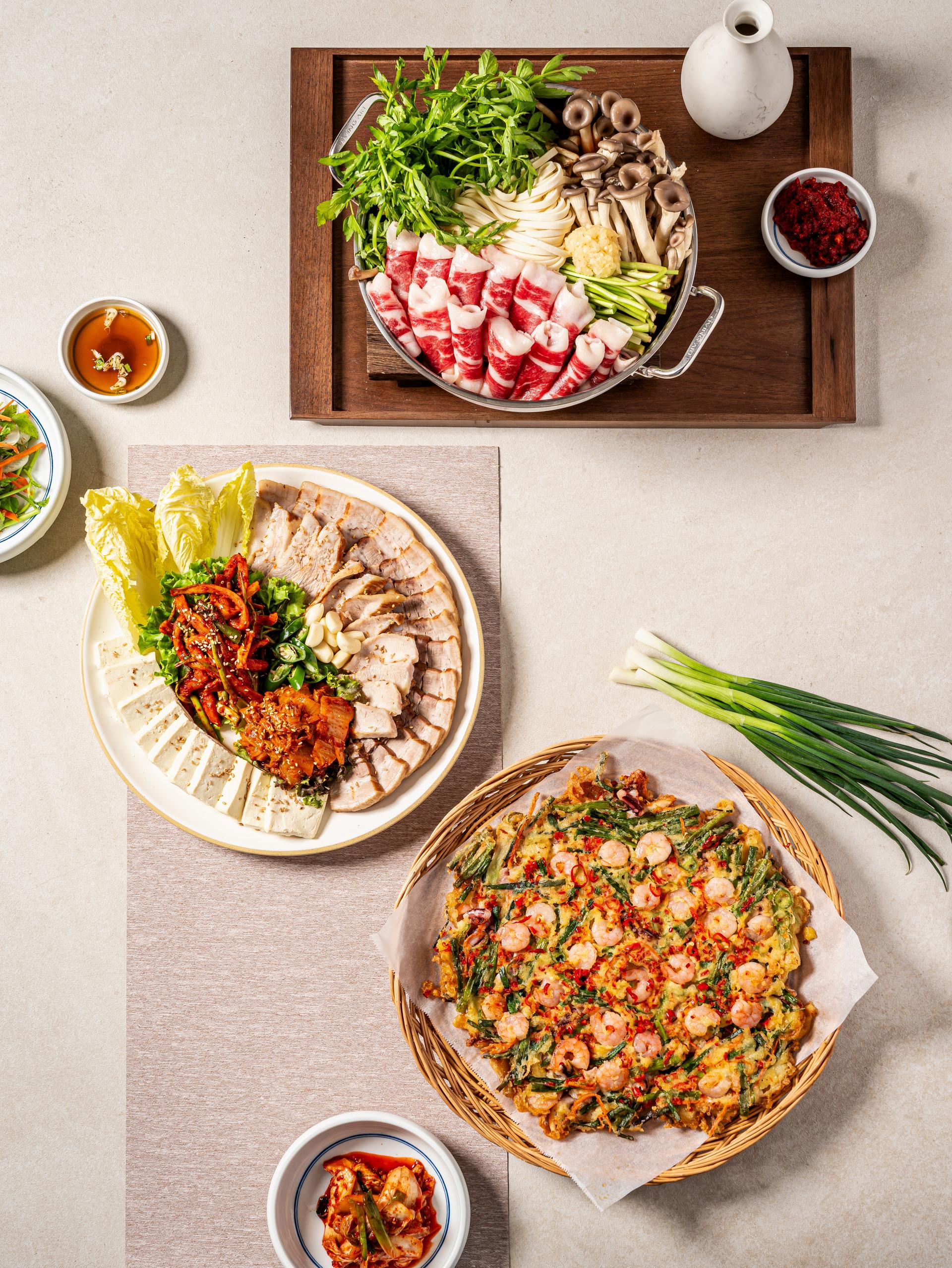 홍담칼국수 음식점 포스터 사진 - 스타일링 컷