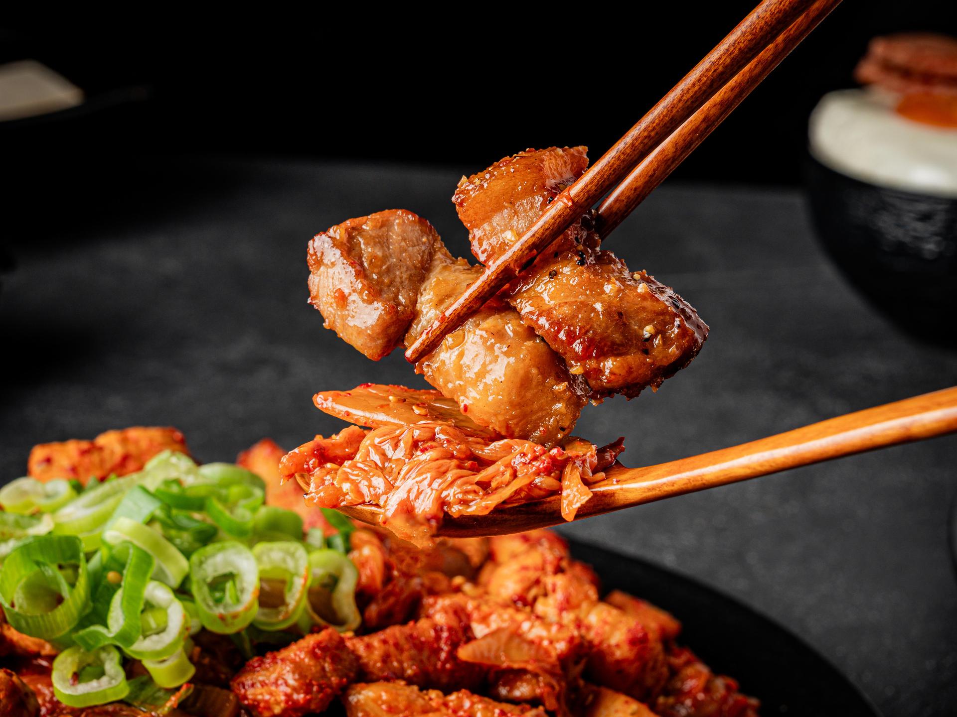 최고집 김치삼겹구이 배달음식사진 - 디테일 컷