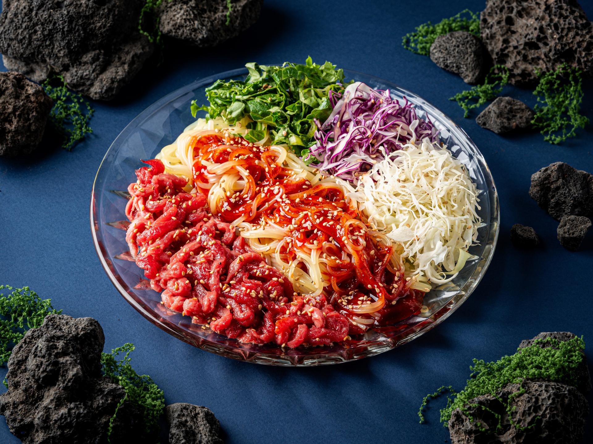 육회야문연어 배달음식사진 - 포장 컷