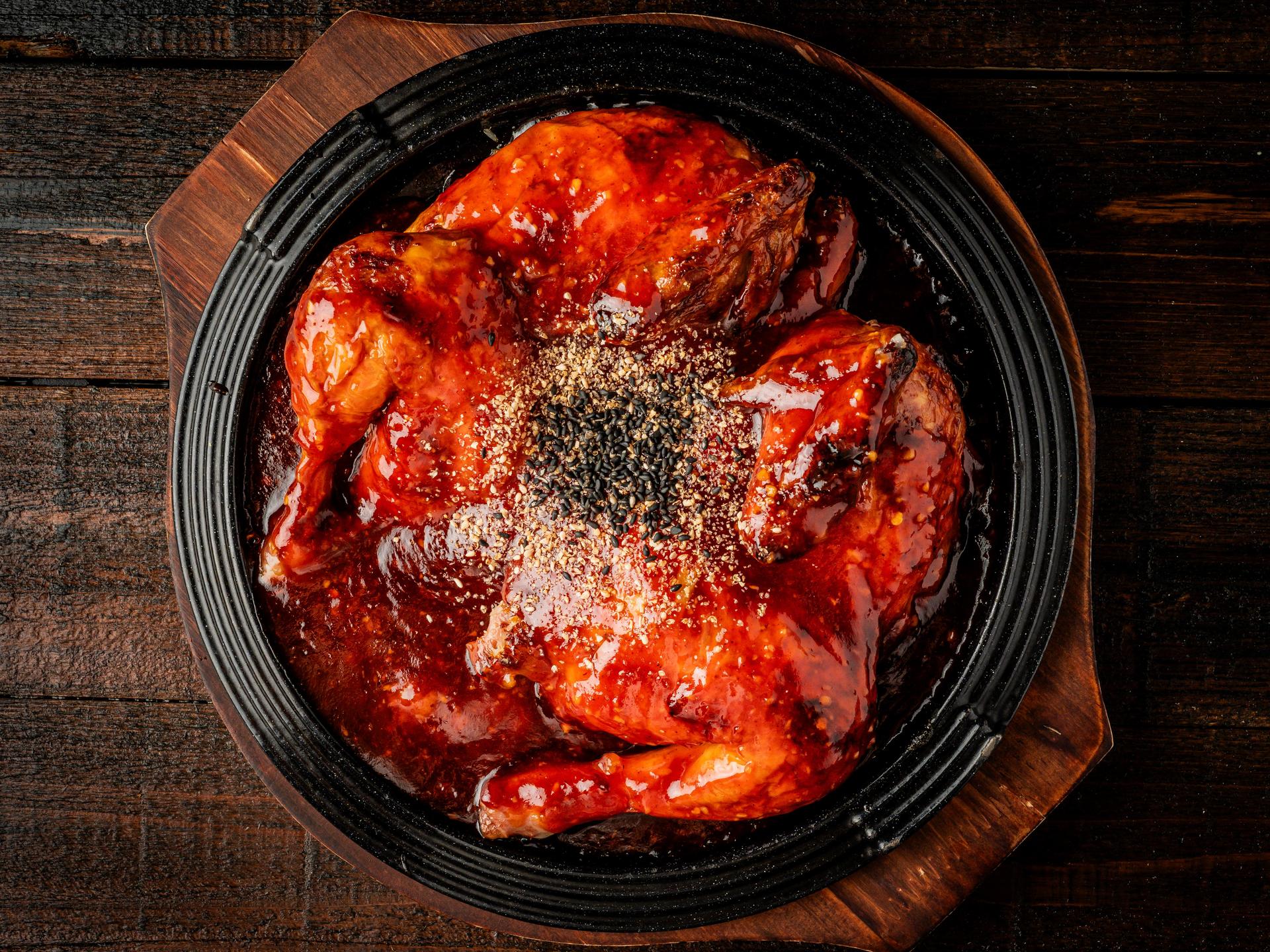 강남 기계실 배달음식사진 - 탑뷰 컷