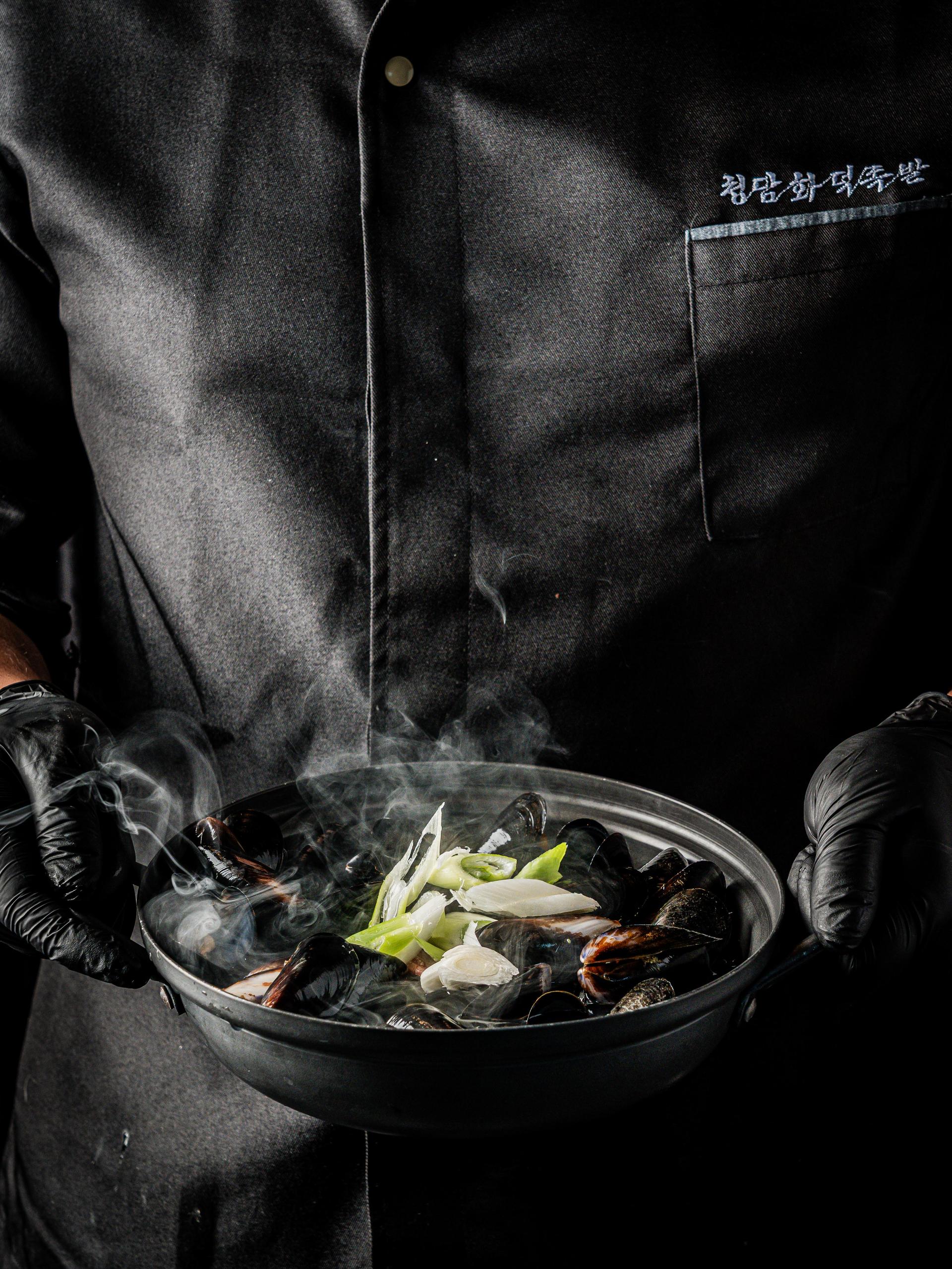 청담화덕족발 광주고산점 음식점 포스터 사진 - 대표